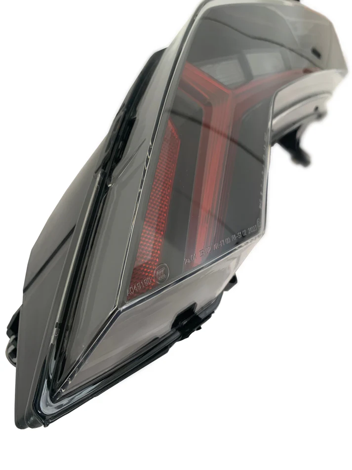 Lanterna Traseira Esquerda Lamborghini Huracan 4T0945095 - Imagem 2